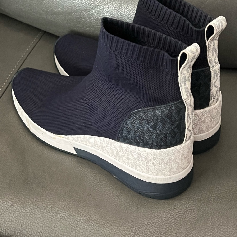 Michael‎ Kors Admiral Blue Skyler Extreme Stretch-Knit Sock Sneakers - Picture 3 of 7